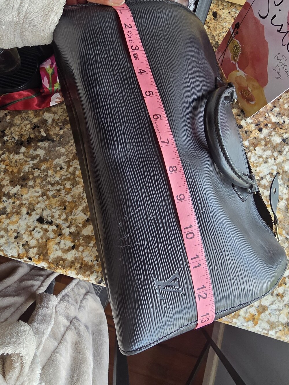 Louis Vuitton EPI in Black ~ Vintage LV Lovers Where You At? 9.5(W) 12.5 (L) - Picture 15 of 16
